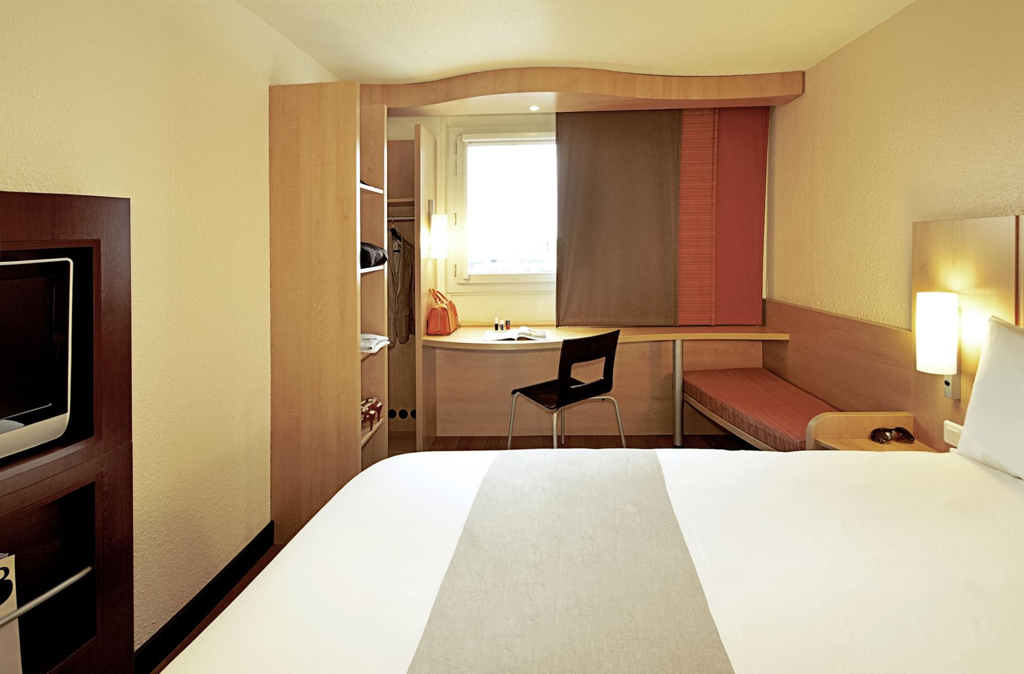 Ibis Paris Porte D'Orleans Montrouge Exteriör bild